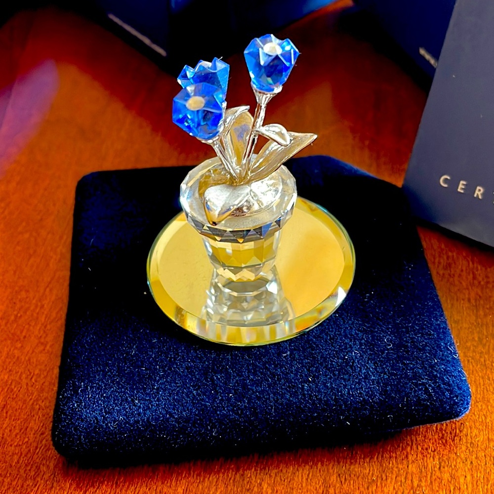Swarovski Crystal Figurine Forget Me Not - Picture 2 of 8